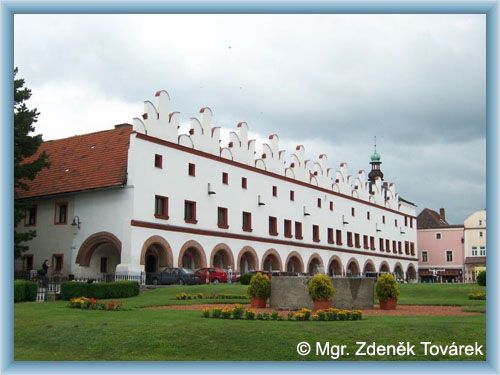 Nov� M�sto nad Metuj� - Stadplatz