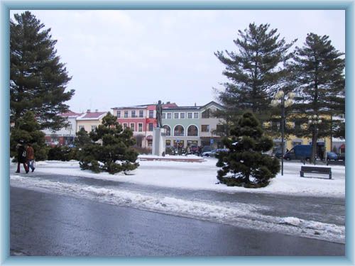 Stadtplatz in Ro�nov pod Radho�t�m