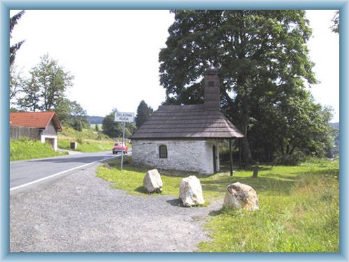 Kleine b�hmerwaldische Kapelle bei �elezn� Ruda