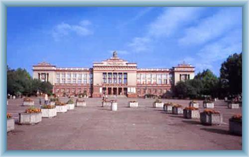 Das Kulturhaus in Ostrov