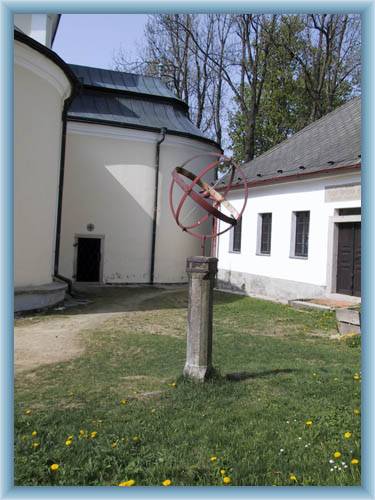 Sonnenuhr auf K�eme�n�k