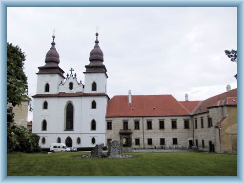Basilika in T�eb��