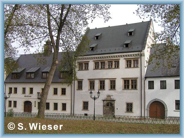 Museum und Haus Pluh�v d�m