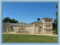 Schloss in L�zn� Kyn�vart