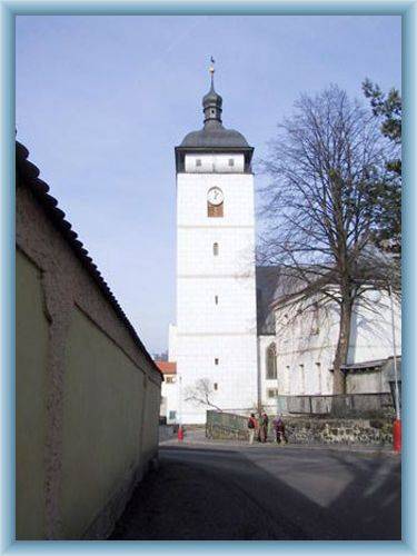 Kirchenturm in �esk� Kamenice