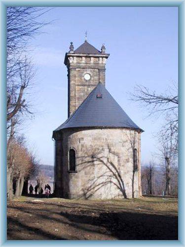 Kapelle am Ende vom Kreuzweg in Ji�et�n