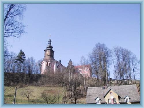 Kirche in Srbsk� Kamenice