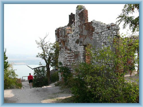 Burg D�v�� hr�dek