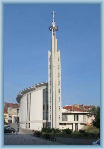 Hustope�e - Kirche St. V�clav und St. Ane�ka �esk�