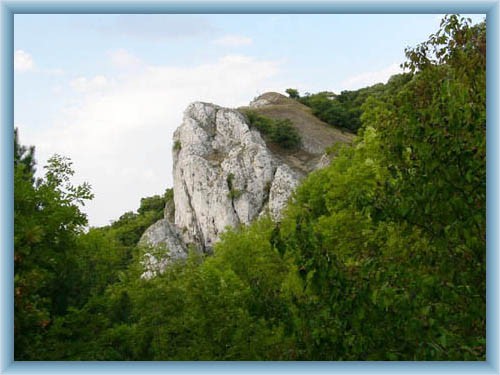 Felsengebilde in der Umgebung vom Burg Nov� hrad