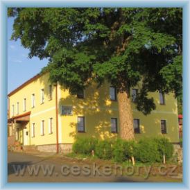 Kru�nohorsk� pension Javor