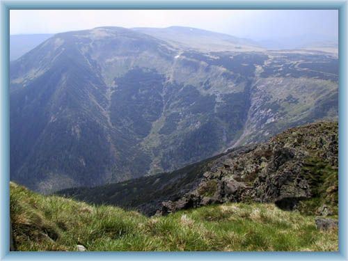 Talgrund Ob�� d�l - Blick aus der Berg Sn�ka