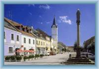 Der Stadtplatz in Ostrov