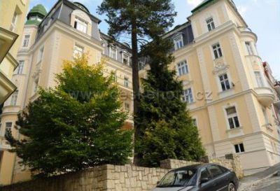 Appartement im Jugendstilhaus an der Kolonnade