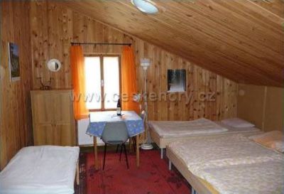 Hütte zwischen Tanvald und Kořenov