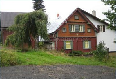 Hütte zwischen Tanvald und Kořenov