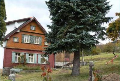 Hütte zwischen Tanvald und Kořenov