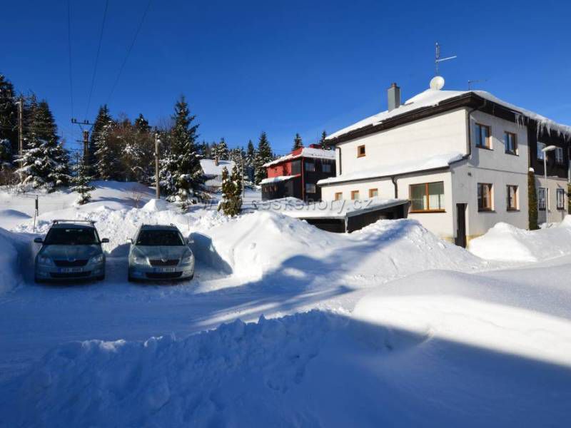 Ferienhaus Naproti Klínovci