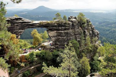 Glamping Jedlová mit Outdoor-Wellness