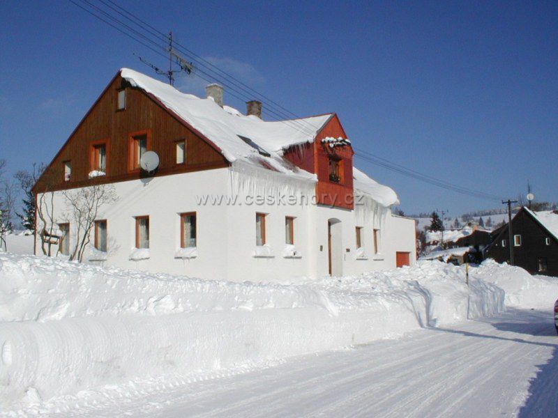 Appartement im Familienhaus