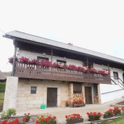 Holzhütte Doubravice