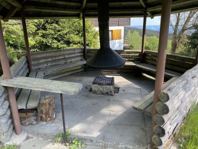 Hütte unter dem Berg Černá hora