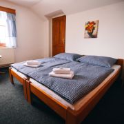 Svět pod Ještědem, Pension und Restaurant