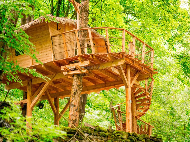 Treehouse unter Ještěd