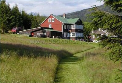 Modrodolská und Pastouška