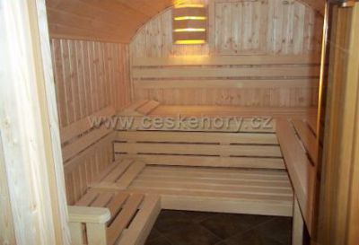 Hütte mit finnische Sauna und Bierstube