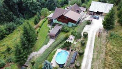 Hütte mit finnische Sauna und Bierstube