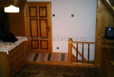 Teil der Holzhütte Harrachov