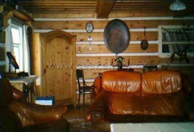 Teil der Holzhütte Harrachov