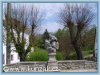 Kunžak - Statue des heiligen Johannes von Nepomuk