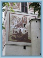 Sgrafitti auf der Kirche in Nové Město na Moravě